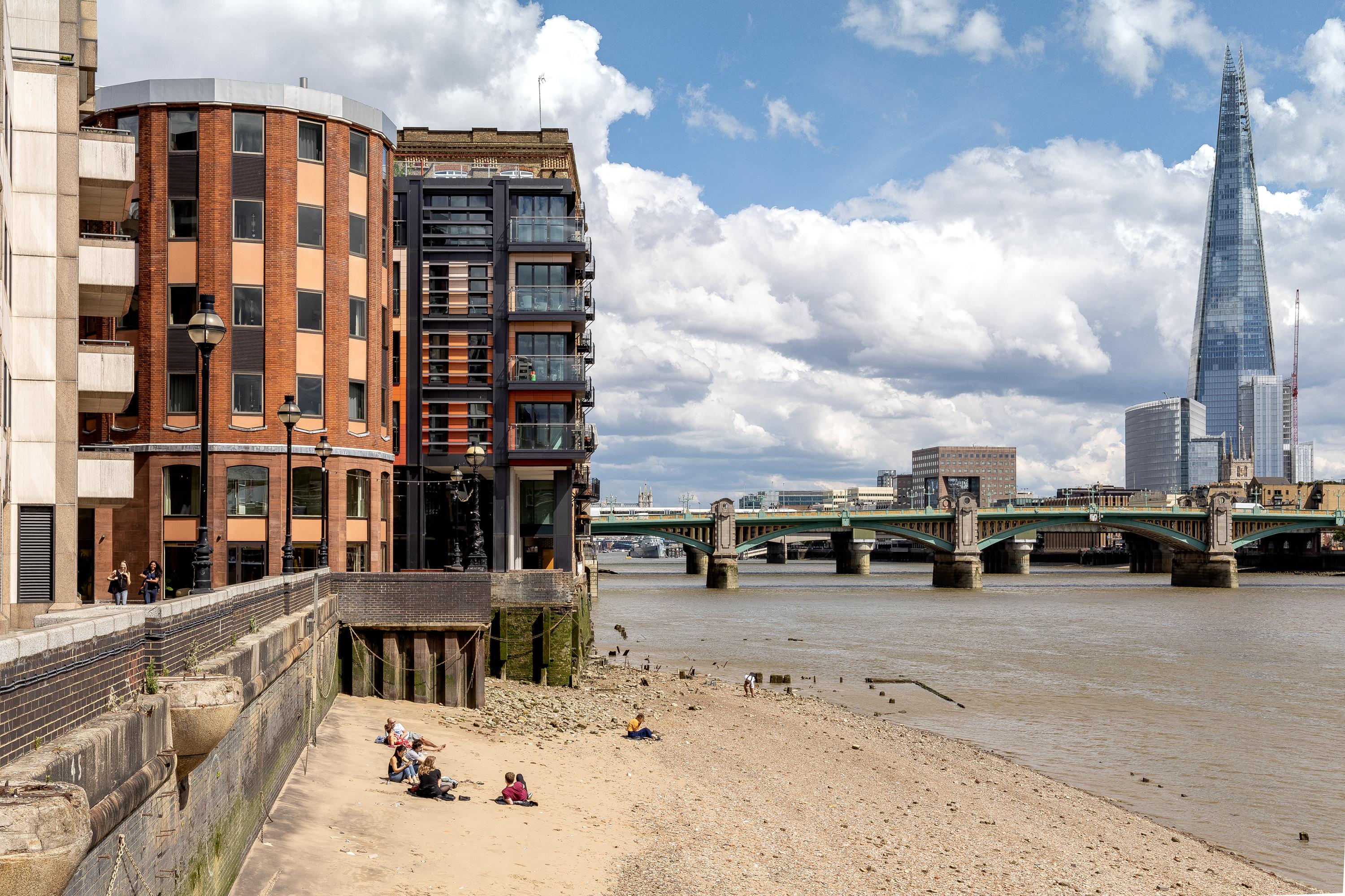 Отель Locke At Broken Wharf Лондон Экстерьер фото